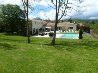 6 bedroom Villa For Sale: 63000..