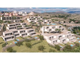 Los apartamentos están ubicados en Villajoyosa, en un..