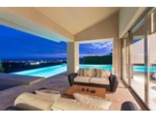 5 Bedrooms - Villa - Malaga - For Sale