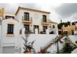 4 Bedrooms - Property - Malaga - For..