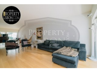 T4 Lisbon Apartment for sale with..