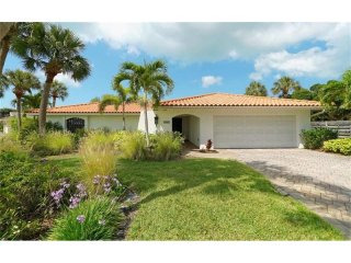 3 bedroom House For Sale: 5440 Azure..