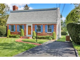3 bedroom House For Sale: 9 Thornhill..