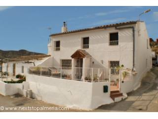 Restored 4 bedroom cortijo - Los..