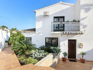 Nice 4 bedroom villa with sea view