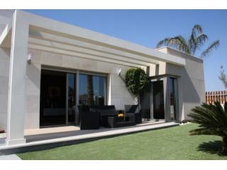3 Bedrooms - Villa - Alicante - For Sale