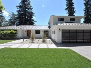 4 Bedrooms - Property - CA - For Sale