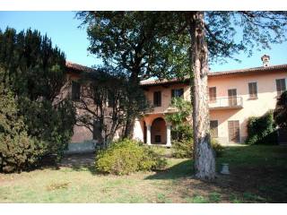 12 bedroom Villa For Sale: Leggiuno, IT
