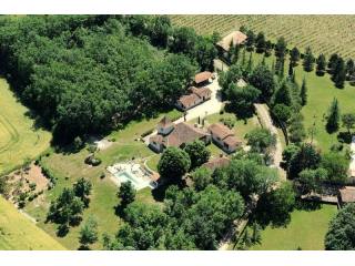 7 Bedroom Country House For Sale