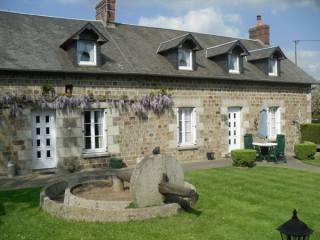 Fantastic Country Longere