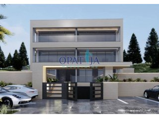 Građevno zemljište 15 m od mora, sa projektima i građevnom d..