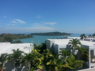 Lovely East Coast Ocean View 2 Bedroom..