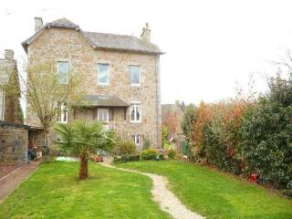 Beautiful House with Nice Garden