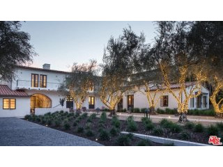 627 N Palm Dr Beverly Hills, California..