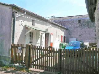 Cottage With Barn In A Charente Village