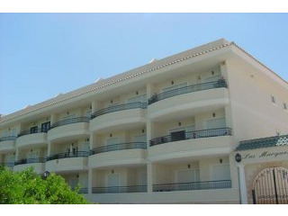 Furnished Apartment, pool, parking and..