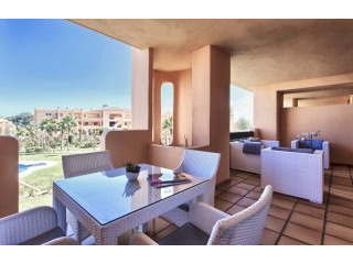 2 bedroom property near Casares Playa..
