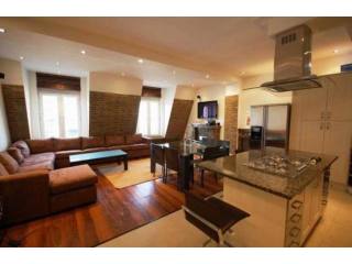4 bed flat to rent in Bolsover Street..
