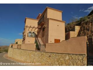 5 bedroom property with independent..