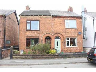 3 bedroom, Semi-detached House house..