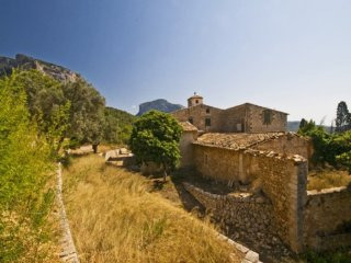 Superb Historic Mansion In Excellent..