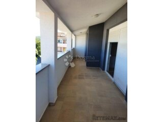 APARTMAN S BAZENOM MALINSKA