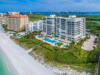 3 bedroom Town House For Sale: 1800..