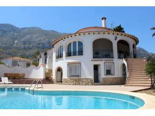 8 Bedroom Villa in Denia