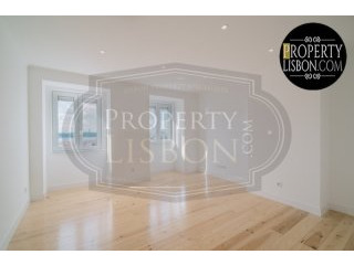 Remodeled home, T3 Duplex Apartment for..