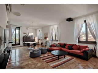 4 Bedrooms - Attic - For Sale