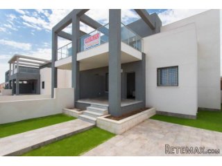 Los bungalows se ubican en un complejo residencial en..