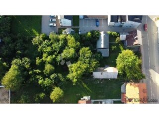 GRAĐEVINSKO ZEMLJIŠTE GOSPIĆ- STROGI CENTAR 1335m2- M1