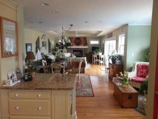 4 bedroom Flat For Sale: 1508 W Bel..