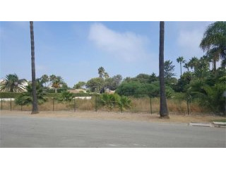Plot For Sale: Plot in Kings and..