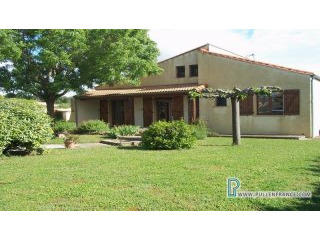 Lovely Single Storey Villa With 3..