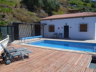 3 bedroom, 2 bathroom Villa, (build 109..