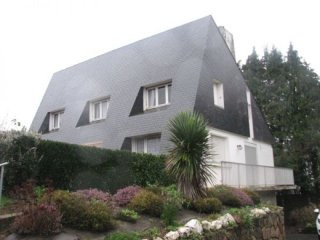 5 Bed Contemporary Detached Property