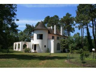 6 bedroom House For Sale: 33000 BORDEAUX