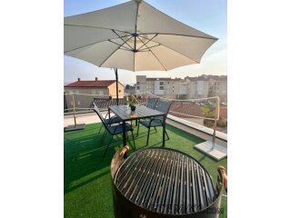 Dvije kuće blizu mora