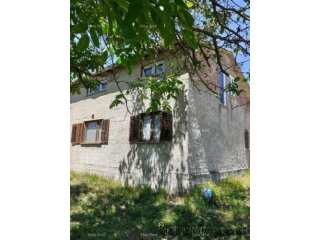 Prodaja kuće s dvije građevinske parcele – Tinjan