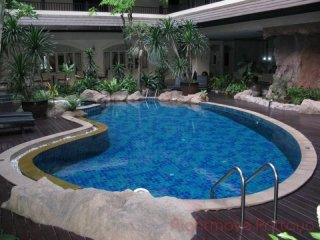 1 Bedroom Condo for sale in Pratumnak -..