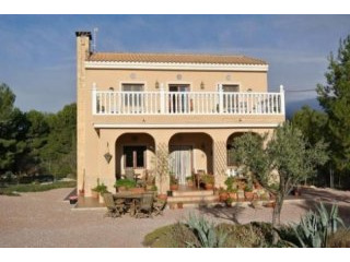 Pinoso - 3 Bedroom Detached Villa For..