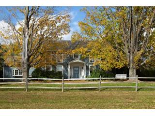 3 bedroom Residence For Sale: North..