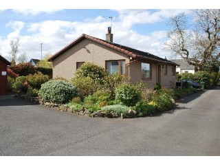 3 Bedrooms - Detached - For Rent