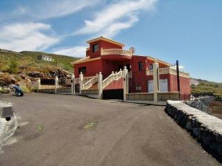 4 Bedrooms - Villa - Adeje - For Sale