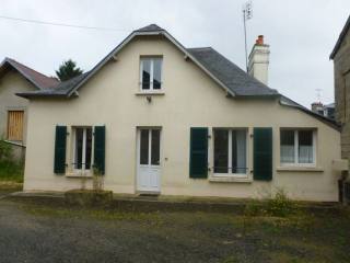 Saint Hilaire Du Harcouet: Maison 2..