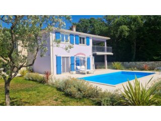Istra, Rovinj okolica - villa sa dva stana okružena prirodom