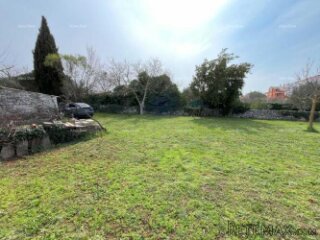 Peroj, građevinsko zemljište površine 1336 m²