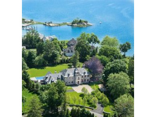 5 bedroom House For Sale: 142 Cedar..