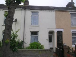 3 bedroom Property For Rent: Whitworth..